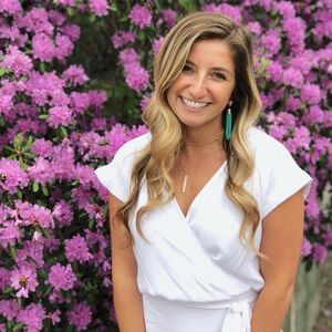 Meet your Posher, Abigail